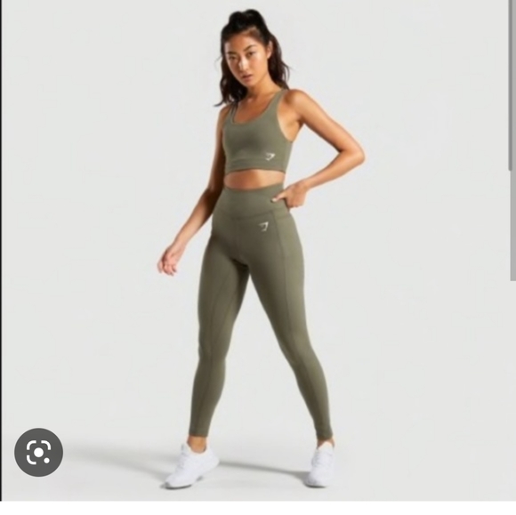 Gymshark Dreamy Leggings and Sport Bra - Picture 7 of 7